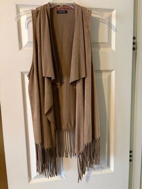 Kandy Kiss Women's Taupe Fringe Open Front Vest